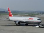 Boeing_767-3Z9-ER_Lauda_Air_ZRH.jpg